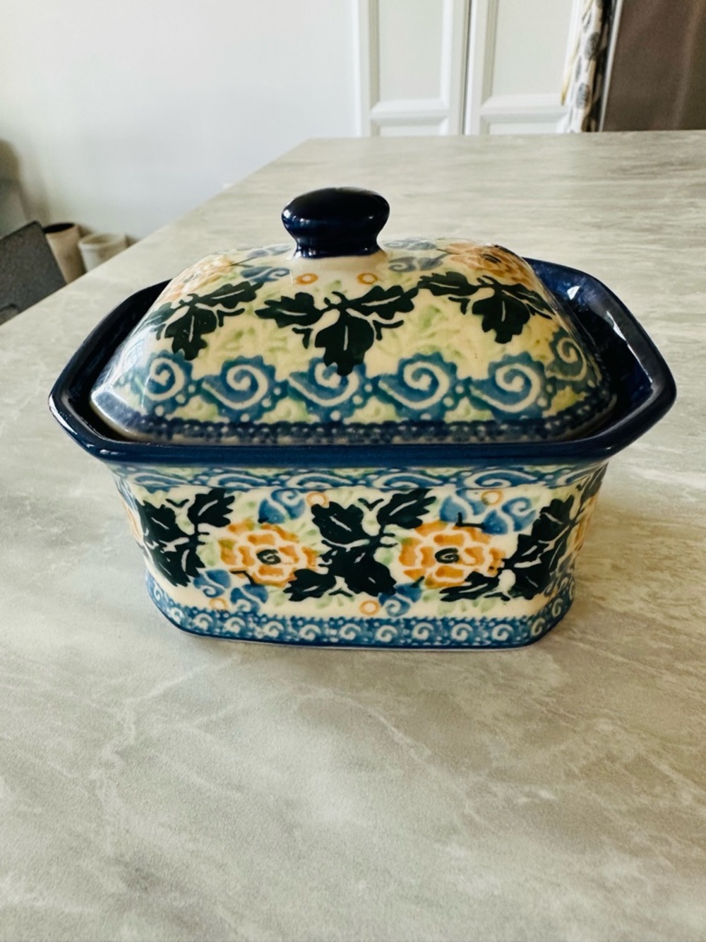 Polish pottery trinket container